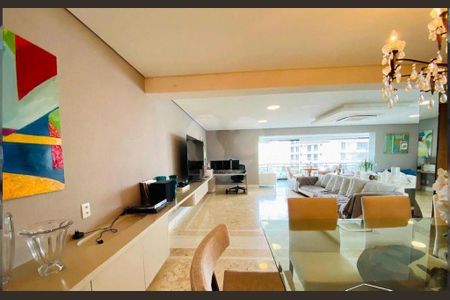 Apartamento à venda com 330m², 4 quartos e 3 vagas
