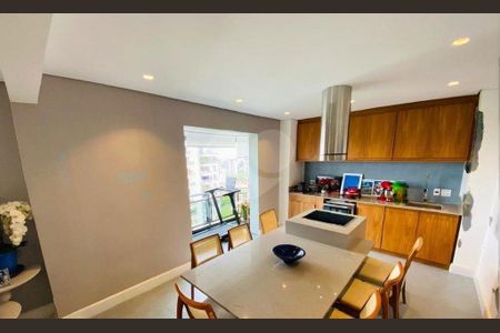 Apartamento à venda com 330m², 4 quartos e 3 vagas