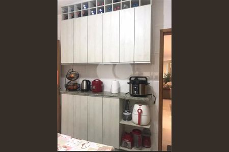 Casa à venda com 3 quartos, 375m² em Cidade Mãe do Céu, São Paulo