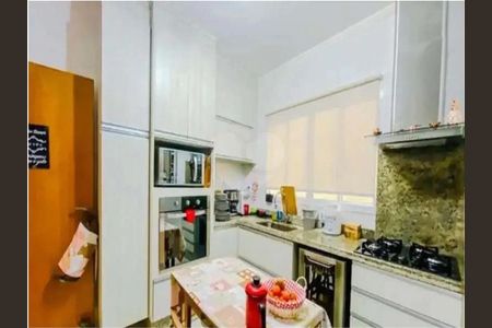 Casa à venda com 3 quartos, 375m² em Cidade Mãe do Céu, São Paulo