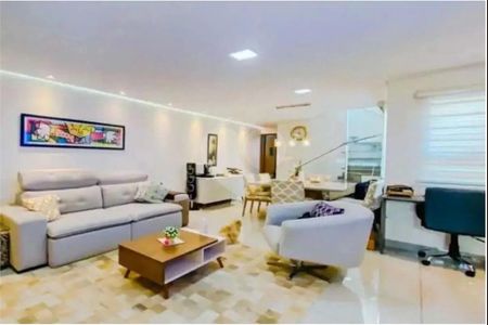 Casa à venda com 3 quartos, 375m² em Cidade Mãe do Céu, São Paulo