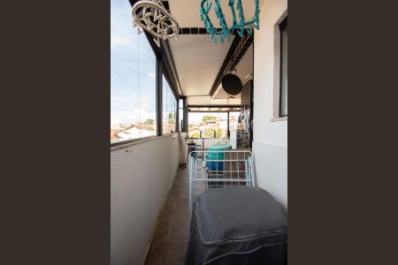 Apartamento à venda com 120m², 3 quartos e 2 vagas Apartamento à venda com 120m², 3 quartos e 2 vagasÁrea de Serviço