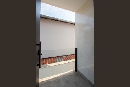 Apartamento à venda com 120m², 3 quartos e 2 vagas Apartamento à venda com 120m², 3 quartos e 2 vagasSacada do Quarto 1