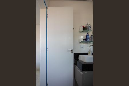 Apartamento à venda com 120m², 3 quartos e 2 vagas Apartamento à venda com 120m², 3 quartos e 2 vagasBanheiro da Suíte
