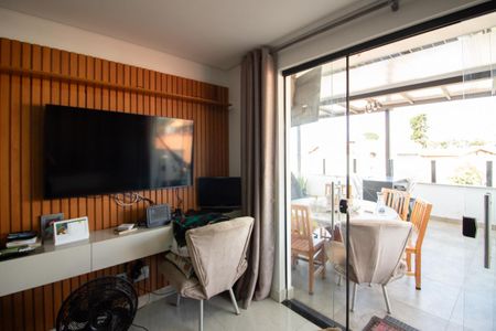 Apartamento à venda com 120m², 3 quartos e 2 vagas Apartamento à venda com 120m², 3 quartos e 2 vagasSala 2
