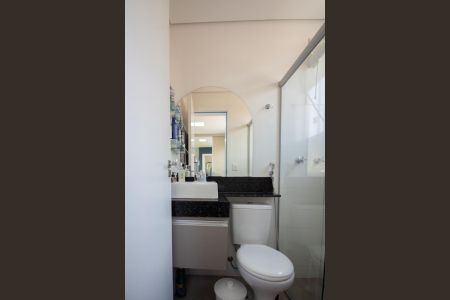 Apartamento à venda com 120m², 3 quartos e 2 vagas Apartamento à venda com 120m², 3 quartos e 2 vagasBanheiro da Suíte