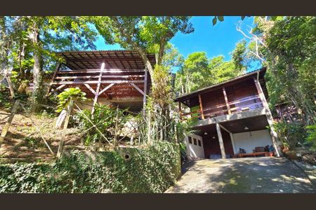 Casa à venda com 360m², 4 quartos e 6 vagas