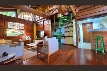 Casa à venda com 360m², 4 quartos e 6 vagas