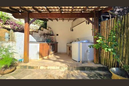 Casa à venda com 360m², 4 quartos e 6 vagas