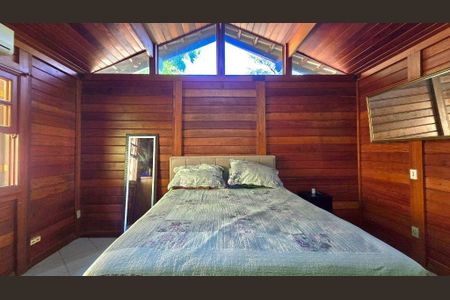 Casa à venda com 4 quartos, 360m² em Sapê, Niterói
