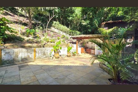 Casa à venda com 360m², 4 quartos e 6 vagas