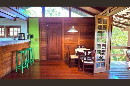 Casa à venda com 360m², 4 quartos e 6 vagas