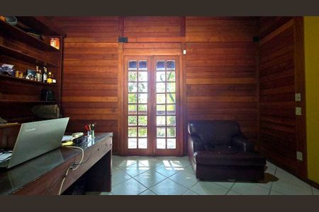 Casa à venda com 360m², 4 quartos e 6 vagas
