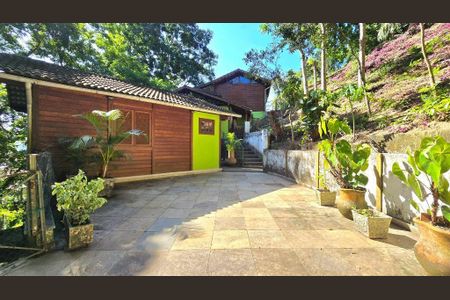 Casa à venda com 360m², 4 quartos e 6 vagas