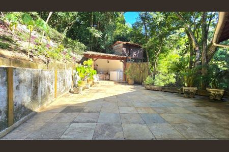 Casa à venda com 360m², 4 quartos e 6 vagas