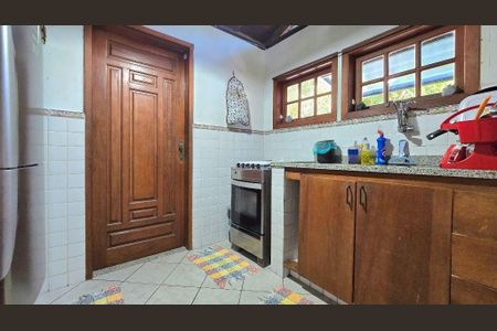 Casa à venda com 360m², 4 quartos e 6 vagas