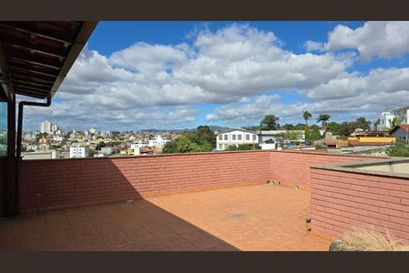 Apartamento para alugar com 267m², 3 quartos e 1 vaga Apartamento para alugar com 267m², 3 quartos e 1 vagaÁrea externa