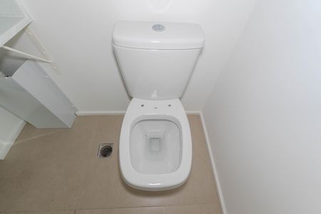 Banheiro de kitnet/studio para alugar com 1 quarto, 24m² em Bela Vista, São Paulo