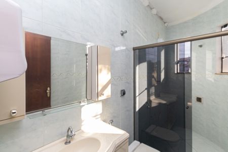Casa para alugar com 300m², 4 quartos e 6 vagas Casa para alugar com 300m², 4 quartos e 6 vagasBanheiro da Suíte 3