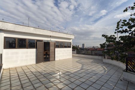 Casa para alugar com 300m², 4 quartos e 6 vagas Casa para alugar com 300m², 4 quartos e 6 vagasVaranda