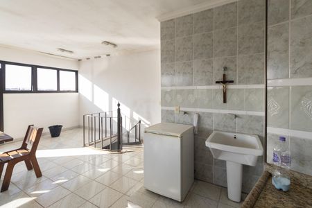Casa para alugar com 300m², 4 quartos e 6 vagas Casa para alugar com 300m², 4 quartos e 6 vagasÁrea de Serviço
