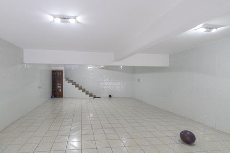 Casa para alugar com 300m², 4 quartos e 6 vagas Casa para alugar com 300m², 4 quartos e 6 vagasGaragem