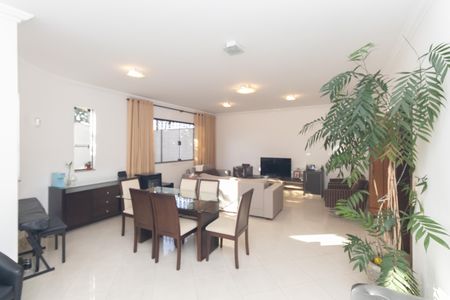 Sala de casa para alugar com 4 quartos, 300m² em Vila Maria Alta, São Paulo