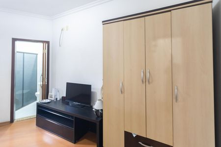 Casa para alugar com 300m², 4 quartos e 6 vagas Casa para alugar com 300m², 4 quartos e 6 vagasSuíte 4