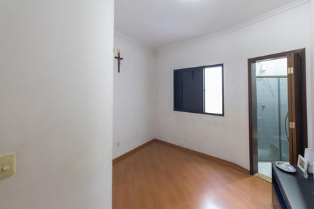 Casa para alugar com 300m², 4 quartos e 6 vagas Casa para alugar com 300m², 4 quartos e 6 vagasSuíte 4