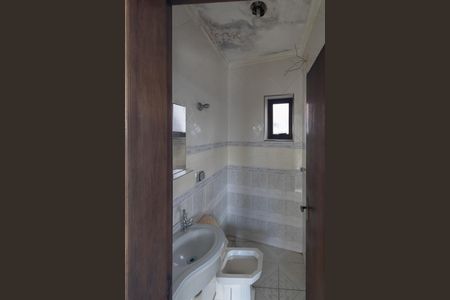 Casa para alugar com 300m², 4 quartos e 6 vagas Casa para alugar com 300m², 4 quartos e 6 vagasLavabo 2