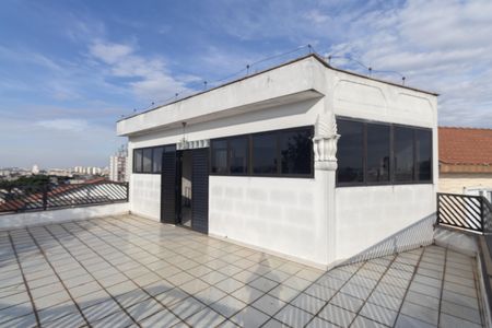 Casa para alugar com 300m², 4 quartos e 6 vagas Casa para alugar com 300m², 4 quartos e 6 vagasVaranda