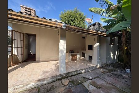 Casa à venda com 275m², 2 quartos e 1 vaga Casa à venda com 275m², 2 quartos e 1 vagaChurrasqueira