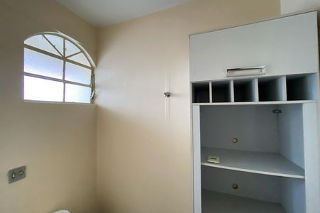 Quarto de Serviço de apartamento para alugar com 3 quartos, 110m² em Cidade Nova, Belo Horizonte