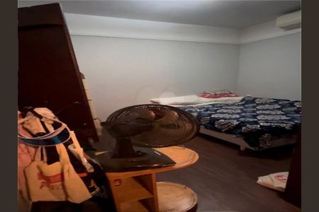 Casa à venda com 4 quartos, 160m² em Jardim Marajoara, São Paulo