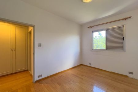 Apartamento para alugar com 191m², 3 quartos e 2 vagas Apartamento para alugar com 191m², 3 quartos e 2 vagasQuarto 2
