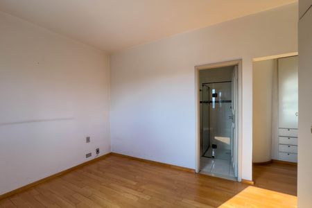 Apartamento para alugar com 191m², 3 quartos e 2 vagas Apartamento para alugar com 191m², 3 quartos e 2 vagasQuarto 1