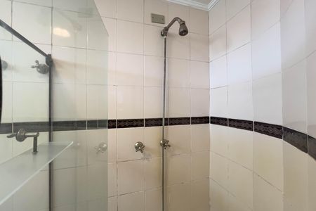 Apartamento para alugar com 191m², 3 quartos e 2 vagas Apartamento para alugar com 191m², 3 quartos e 2 vagasBanheiro do quarto 1