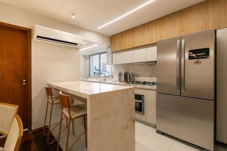 Apartamento à venda com 116m², 3 quartos e 2 vagas Apartamento à venda com 116m², 3 quartos e 2 vagasCozinha