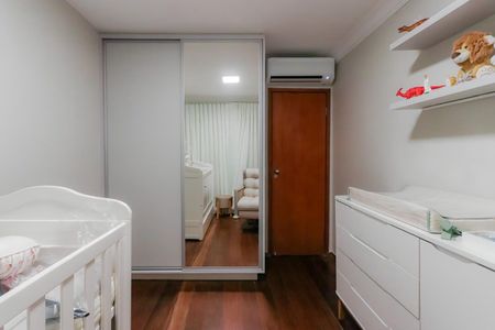 Apartamento à venda com 116m², 3 quartos e 2 vagas Apartamento à venda com 116m², 3 quartos e 2 vagasQuarto 1