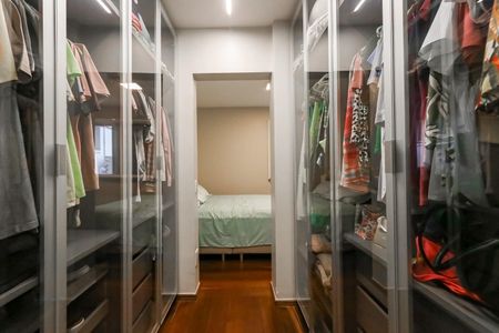 Apartamento à venda com 116m², 3 quartos e 2 vagas Apartamento à venda com 116m², 3 quartos e 2 vagasCloset