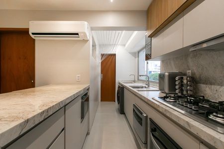 Apartamento à venda com 116m², 3 quartos e 2 vagas Apartamento à venda com 116m², 3 quartos e 2 vagasCozinha