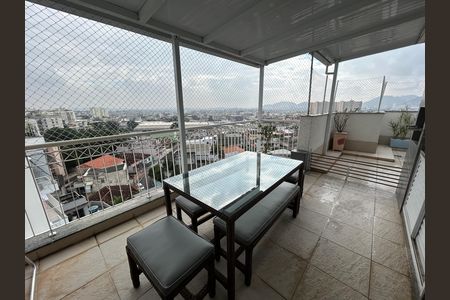 Apartamento à venda com 147m², 4 quartos e 2 vagasCobertura