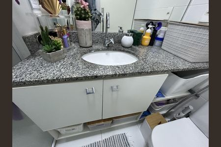 Apartamento à venda com 147m², 4 quartos e 2 vagasBanheiro Social