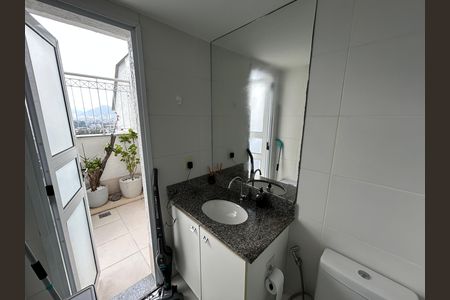 Apartamento à venda com 147m², 4 quartos e 2 vagasBanheiro do Quarto 3 - Suíte