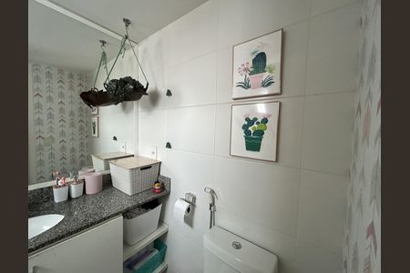 Apartamento à venda com 147m², 4 quartos e 2 vagasBanheiro do Quarto 2 - Suíte