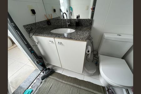 Apartamento à venda com 147m², 4 quartos e 2 vagasBanheiro do Quarto 3 - Suíte