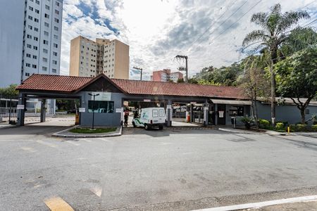 Apartamento para alugar com 65m², 2 quartos e 1 vaga Apartamento para alugar com 65m², 2 quartos e 1 vagaFachada