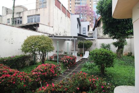 Casa à venda com 438m², 4 quartos e 6 vagasÁrea de Serviço