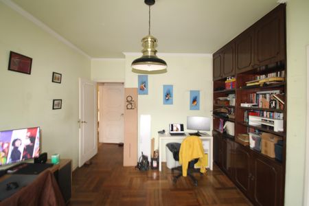 Casa à venda com 438m², 4 quartos e 6 vagasQuarto 4