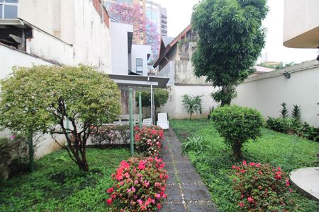 Casa à venda com 438m², 4 quartos e 6 vagasÁrea de Serviço
